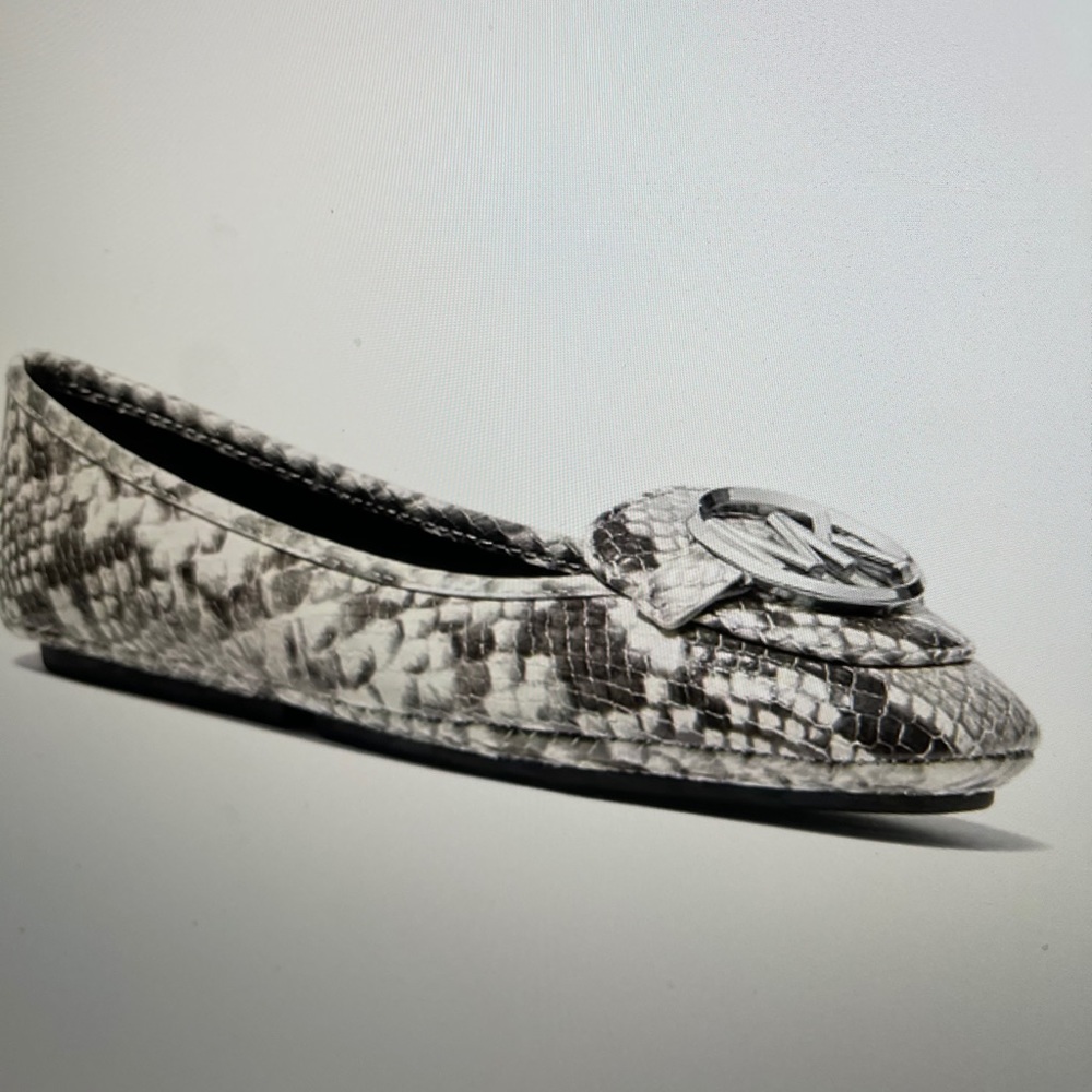 Lillie flat shoes